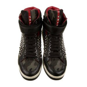 Meet your Posher, Ashes